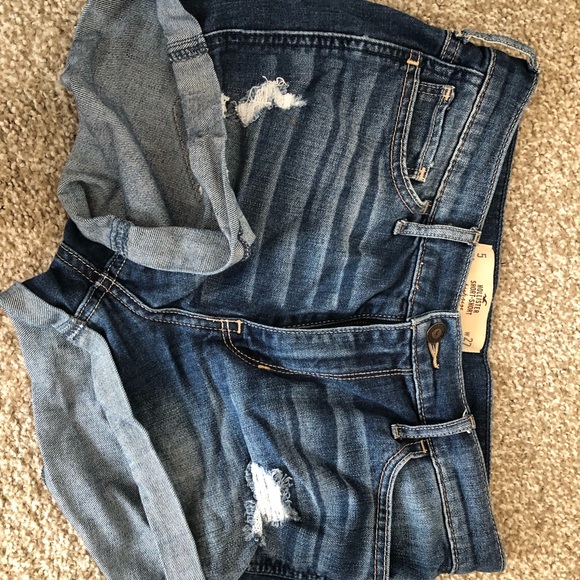 Hollister Short Short Jeans - Picture 2 of 2